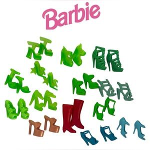 VINTAGE BARBIE DOLL SHOES BUNDLE ASSORTED COLOURS